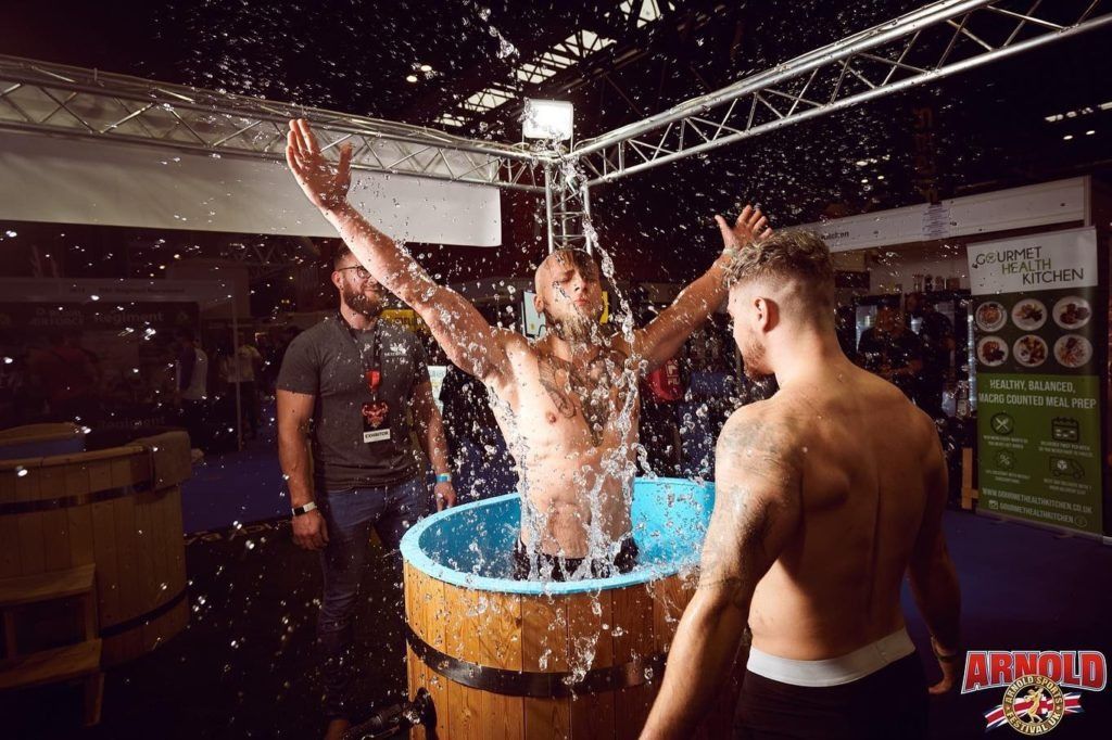 un homme qui loue un ice bath pour une journée